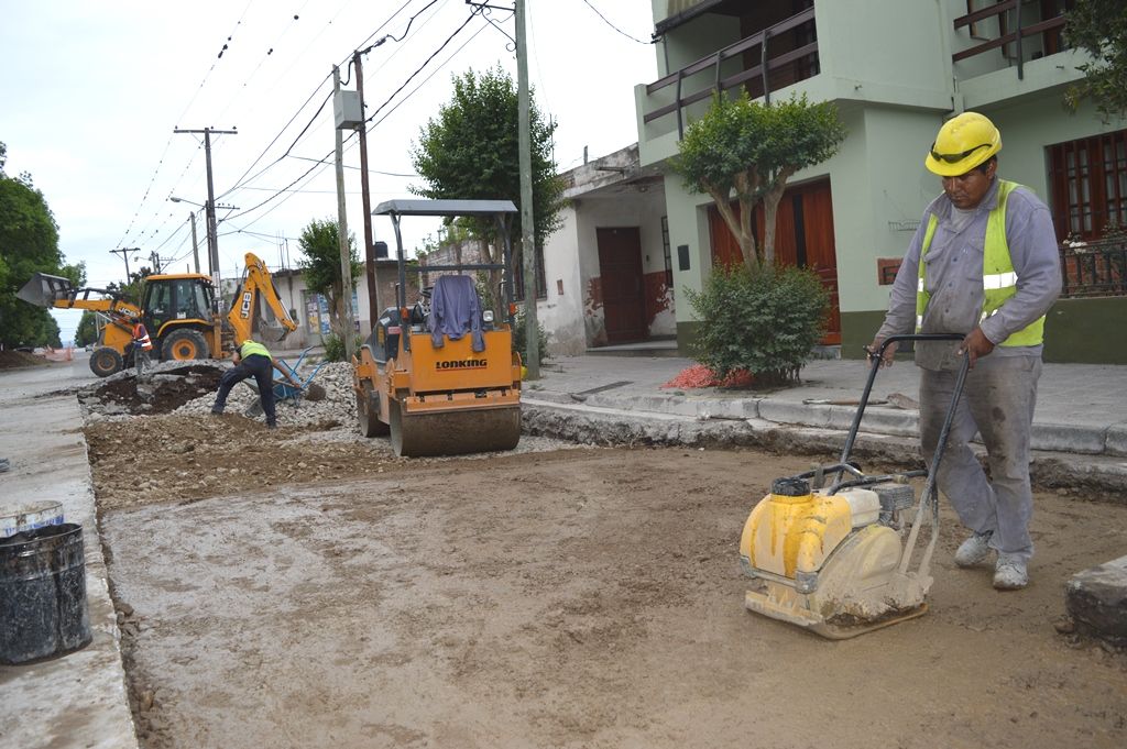 Avanzan las reparaciones en calles de barrio La Loma | CadenaGlobal.com.ar