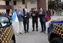 Saenz entregó nuevos Moviles a la Policia